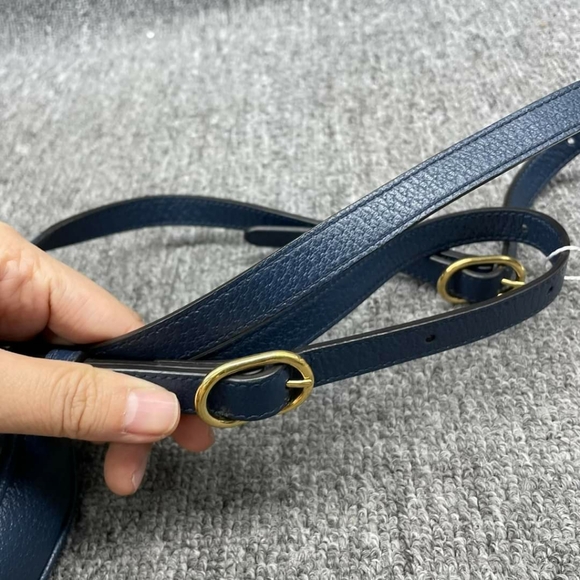 100% Authentic Gucci Leather Round Backpack 499-110324 - Picture 12 of 13